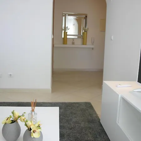 Apartment T1 Medronheira Ii